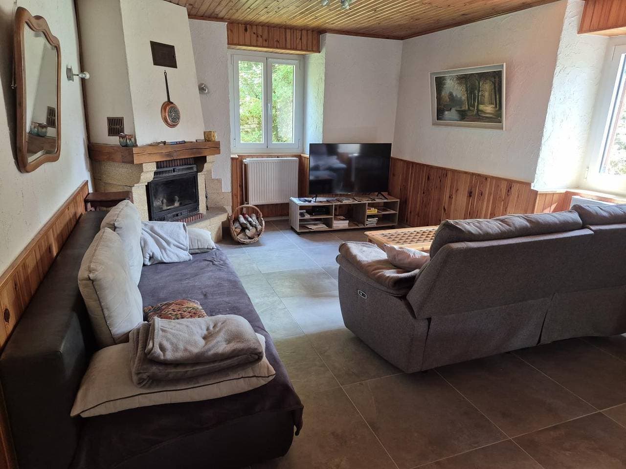 Foto 13 von 20: Gemütliche 90 qm große Wi-Fi Gite mit Garten und Kamin.