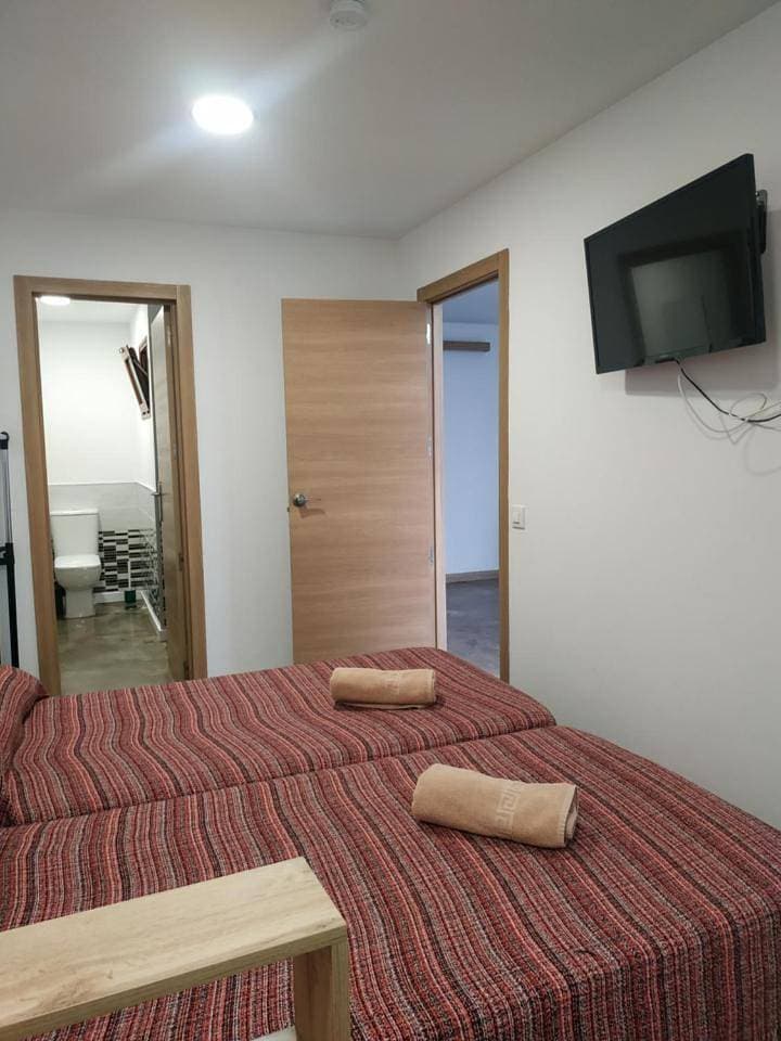 Foto 9 von 14: Twin Room with Shared Kitchen