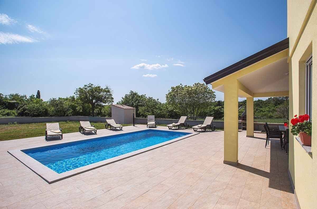 Foto 7 von 25: Villa mit Pool für 6 Personen