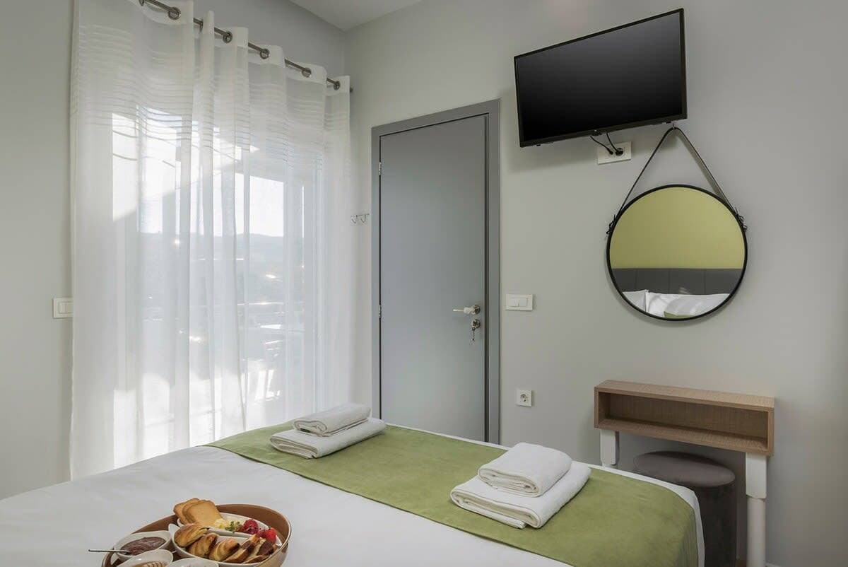 Foto 13 von 32: Ferienwohnung für 8 Personen mit Pool