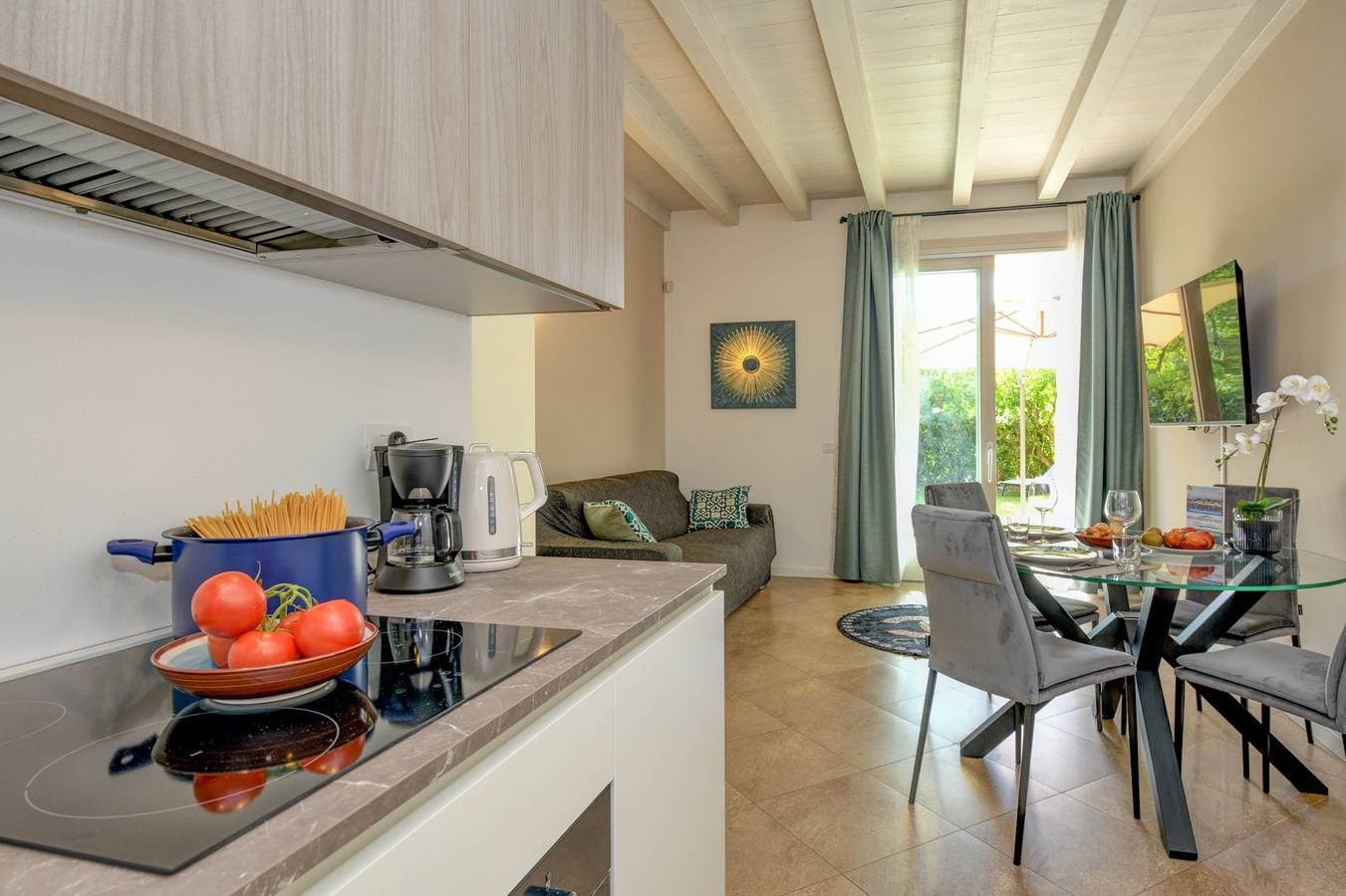Foto 2 von 36: Caesar Sirmione Luxury Apartment