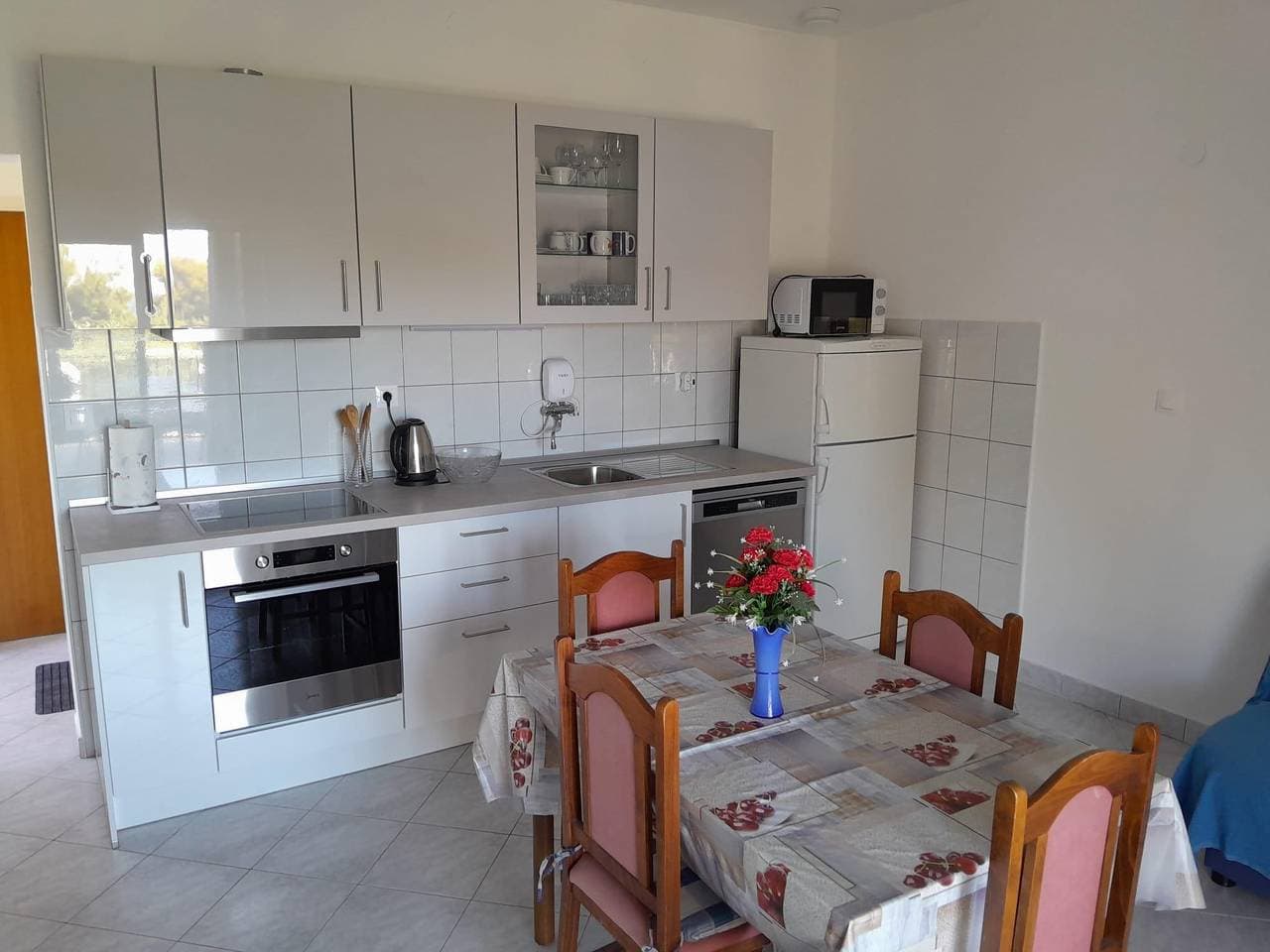 Foto 9 von 14: 1-Zimmer-Ferienwohnung am Strand Maslinica, Solta A-23173-a