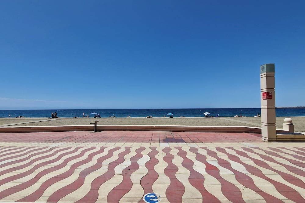 Salt and Sea. Exclusive! Apartment 20 meters from Almeria's El Zapillo beach. 1
