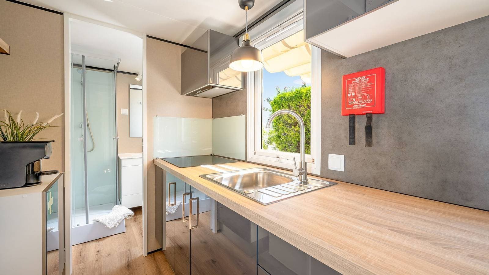 Foto 12 von 41: Ferienhaus für 4 Personen mit Pool
