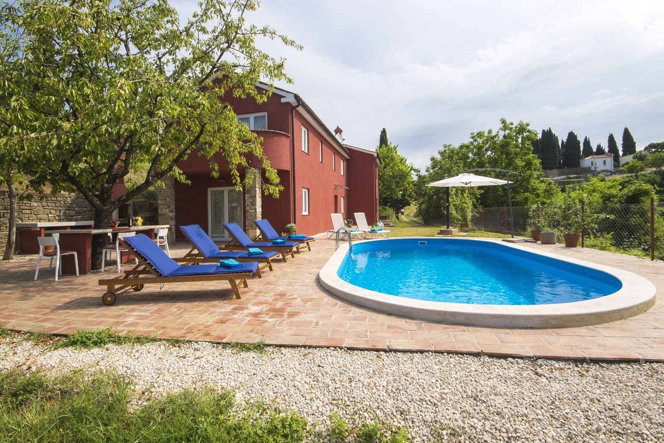 Foto 9 von 50: Ferienhaus mit Pool, Klimaanlage, Grill und in ruhiger Lage