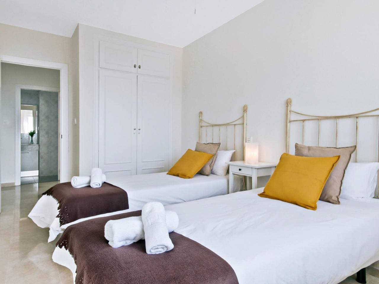 Foto 11 von 25: Ferienwohnung für 4 Personen mit Meerblick