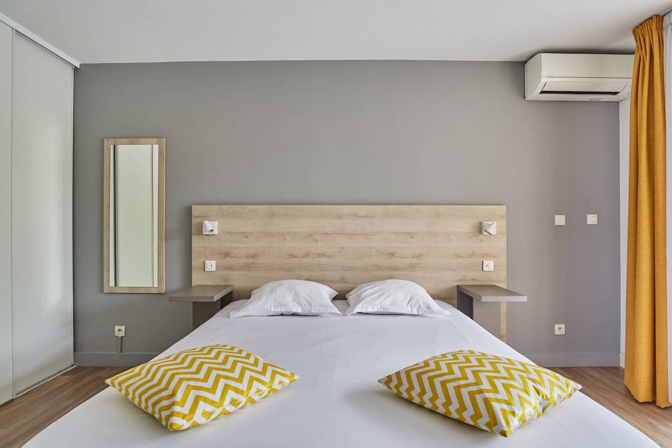 Foto 6 von 32: Hotel für 2 Personen mit Balkon