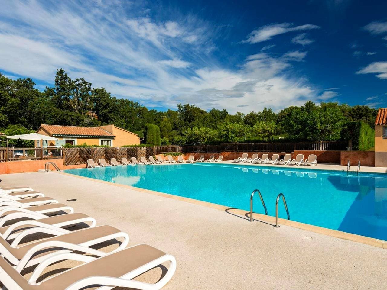 Résidence Lagrange Vacances Les Mazets de Gaujac 1
