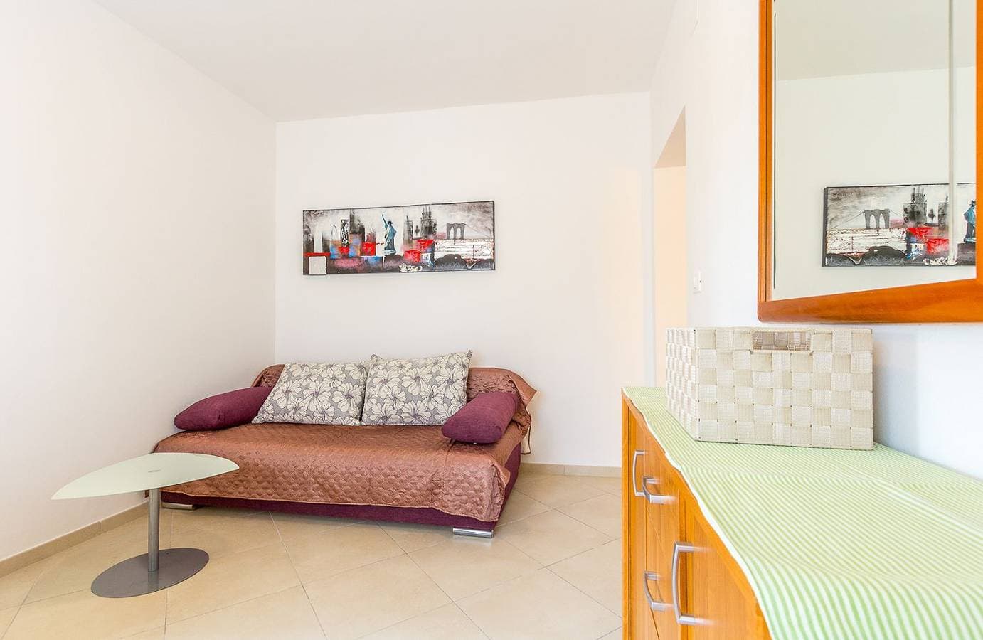 Foto 9 von 21: Ferienwohnung nur 500 Meter bis zum Kieselstrand mit Küche, Klima, WLAN, Haustiere erlaubt