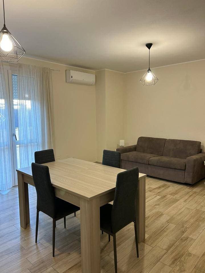 Foto 7 von 20: Two-Bedroom Apartment