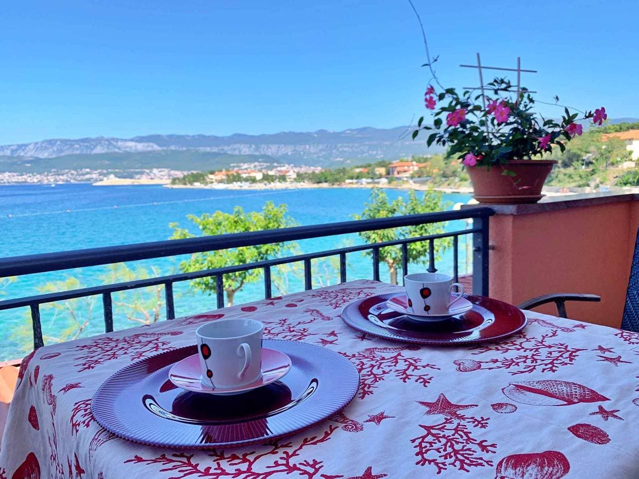 Foto 4 von 25: Ferienwohnung am Meer mit Balkon