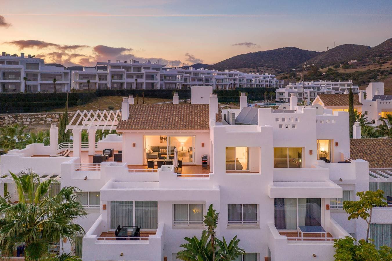Exclusive 3-bed Penthouse Alcazaba Lagoon 1
