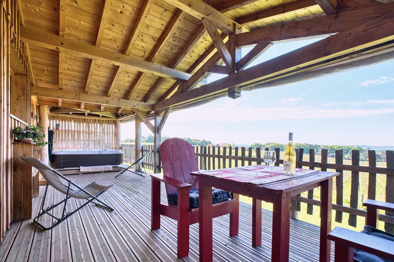 Foto 6 von 28: Hütte 'Muscadelle' mit Gemeinschaftspool, Wi-Fi und Klimaanlage