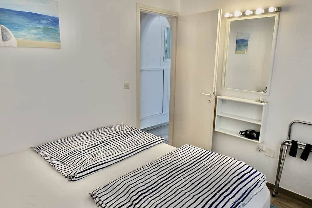 Foto 3 von 17: Kamari Villa-A1-mit eigenem Pool