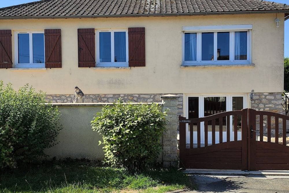Cosy house with fireplace 1