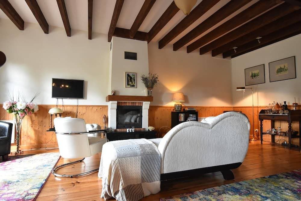 Foto 6 von 30: Ferienhaus in Le Châtelet mit Pool