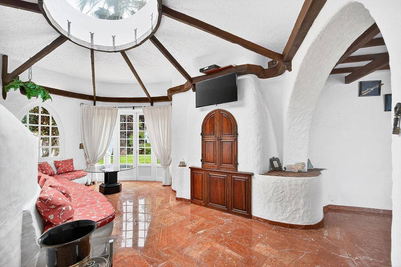 Foto 4 von 61: Three-Bedroom Villa