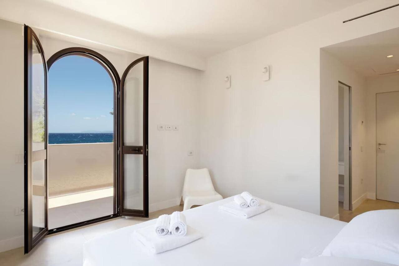 Foto 8 von 38: Villa - Beach Front
