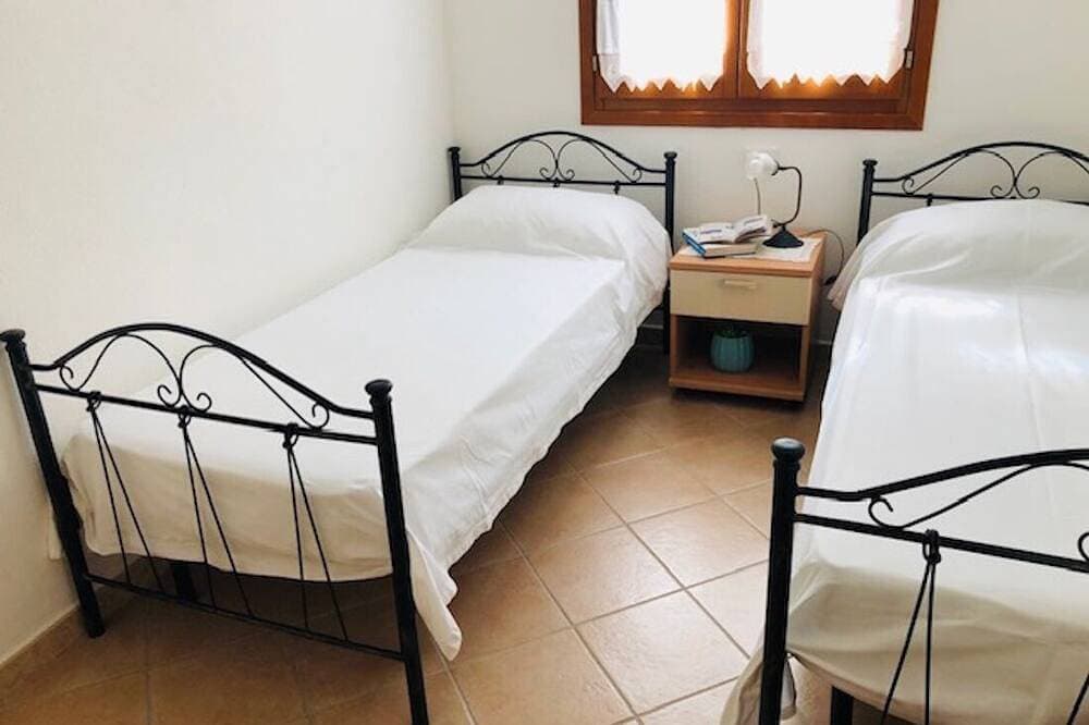 Foto 4 von 24: Three-room apartment I Graniti a few minutes beaches Marine Park Tavolara