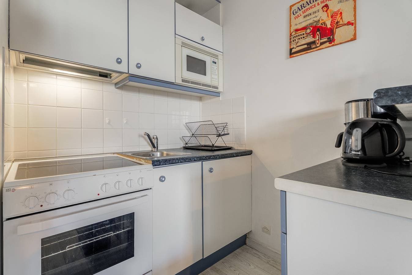 Foto 9 von 28: Charmantes Ferienapartment mit Meerblick, Terrasse und Strandnähe