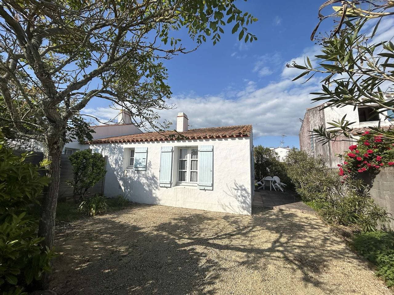 Gemütliches Haus mit Garten, Terrasse und Parkplatz, 4 Schlafplätze, in Strandnähe 1