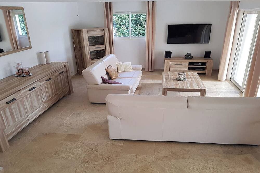 Foto 12 von 28: Provenzalische Villa mit Pool