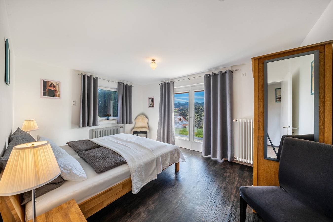Foto 6 von 24: Café Pension Pfaus - 1 Ferienwohnung (4 pax), 3 Doppelzimmer und 1 Dreibettzimmer