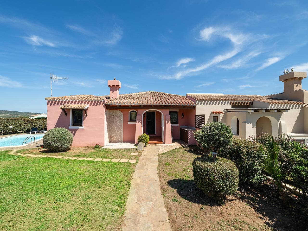 Villa mit privatem Pool und Meerblick 1