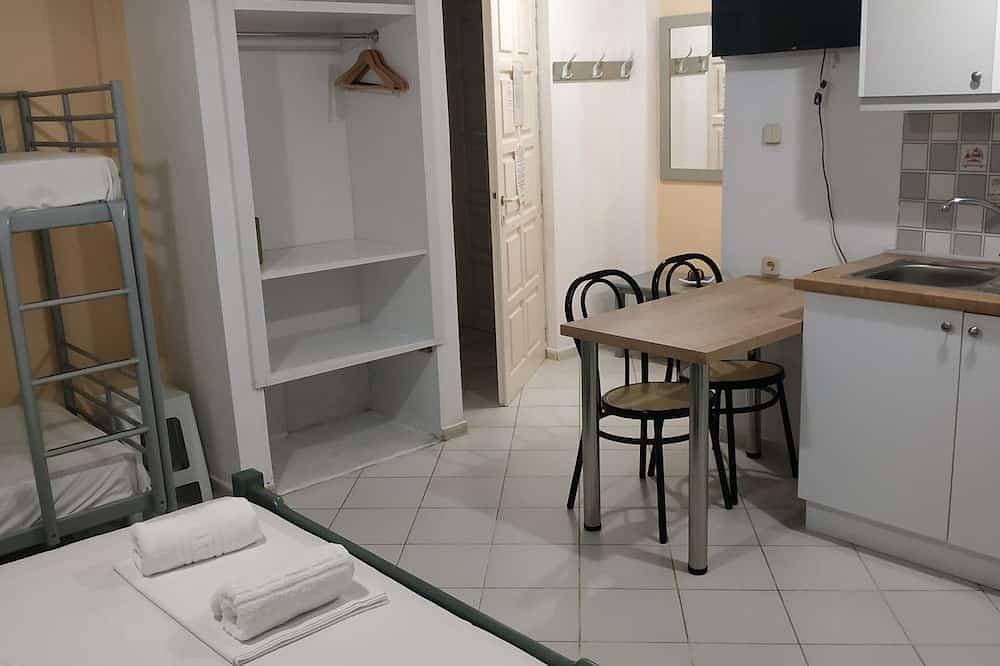 Foto 6 von 25: Renia Studios Economy Studio im Erdgeschoss für bis zu 4 Personen