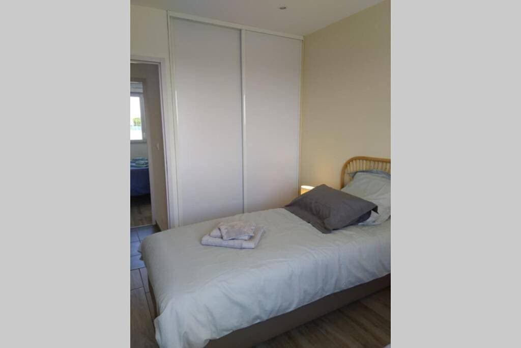 Foto 9 von 32: Three-Bedroom House