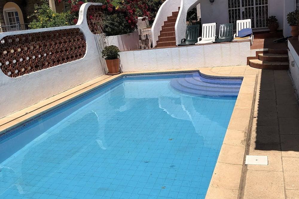 Foto 7 von 15: Luxus-Villa mit Apartment Pool, Garten und Grill ideal für Corporate & Familiengruppe