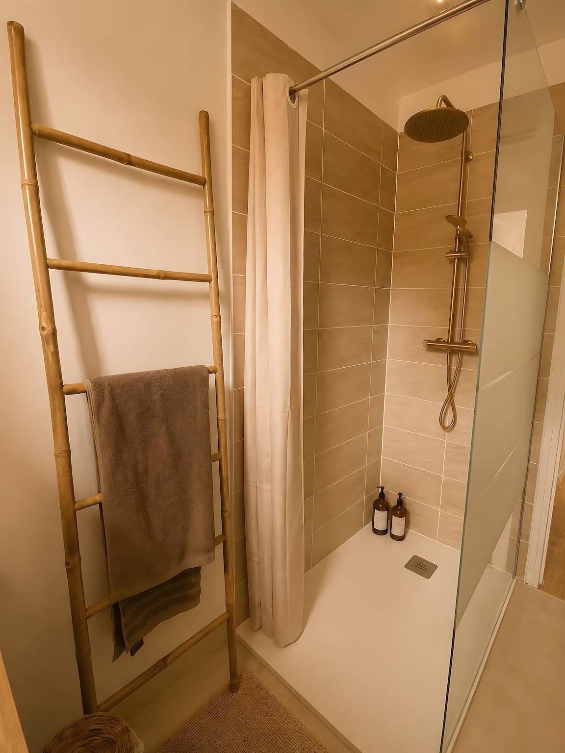 Foto 9 von 10: Luna Mare Apartment – Renoviertes Apartment mit Parkplatz, nur wenige Schritte vom Strand entfernt