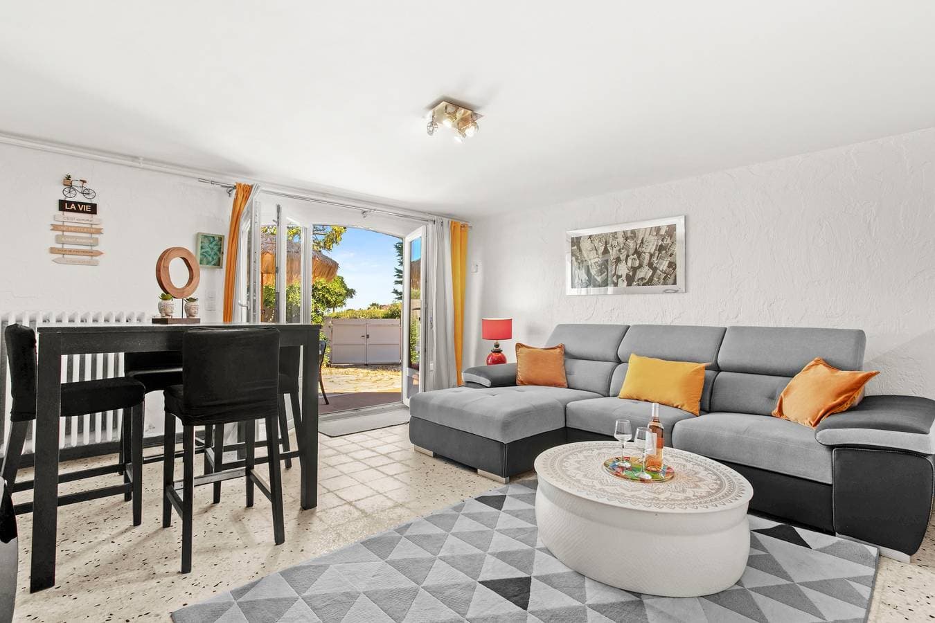 Foto 2 von 17: Ferienwohnung „La Marina“ mit privater Terrasse und Garten