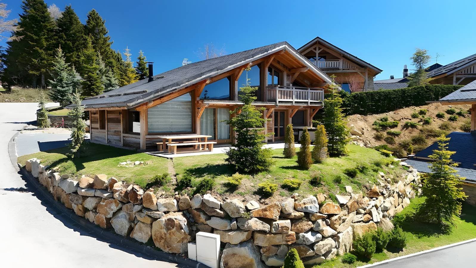 Foto 2 von 35: Neues, luxuriöses Chalet mit Panoramablick und Whirlpool