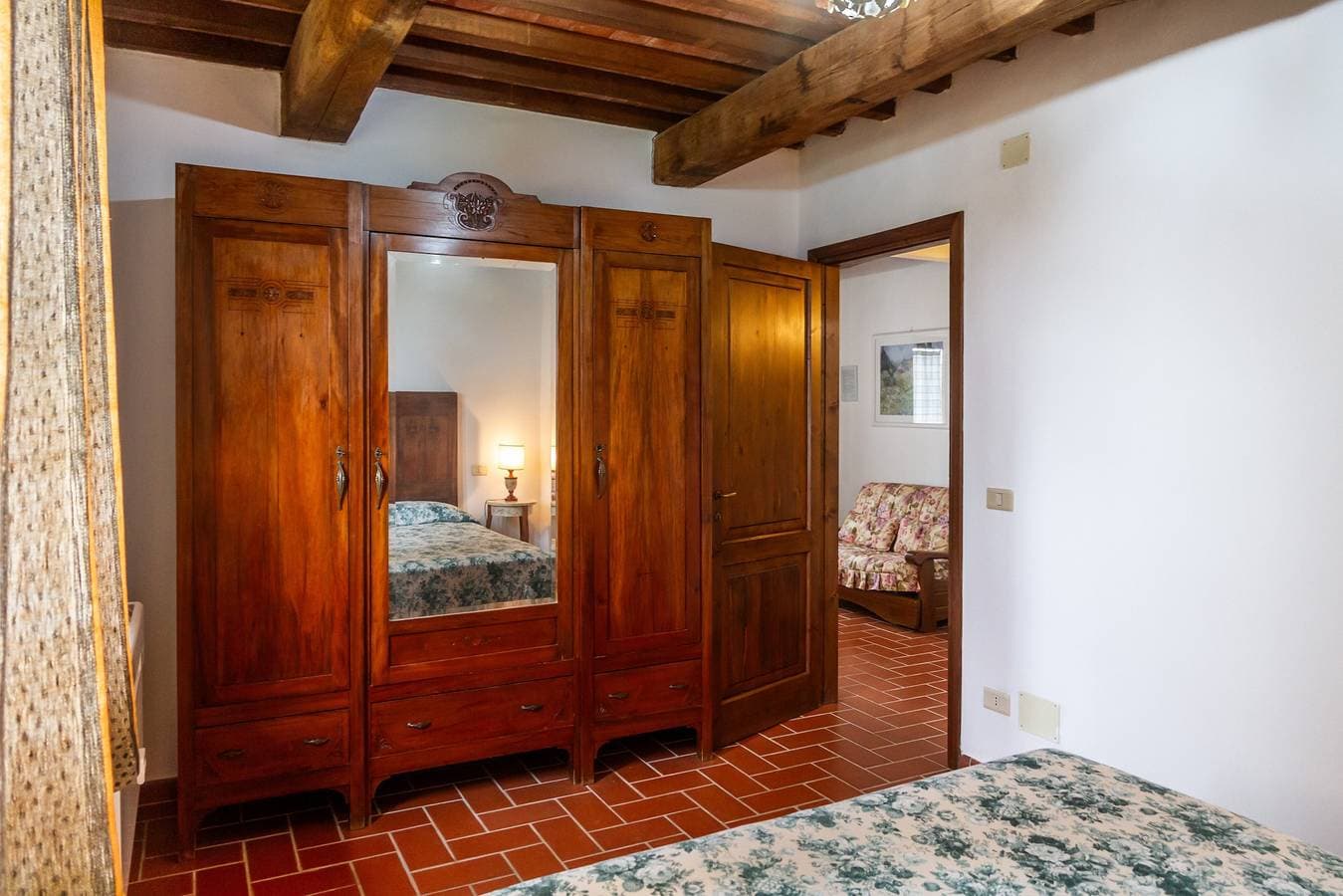 Foto 12 von 27: Ferienwohnung 'Riccio' mit Gemeinschaftspool, WLAN und Klimaanlage