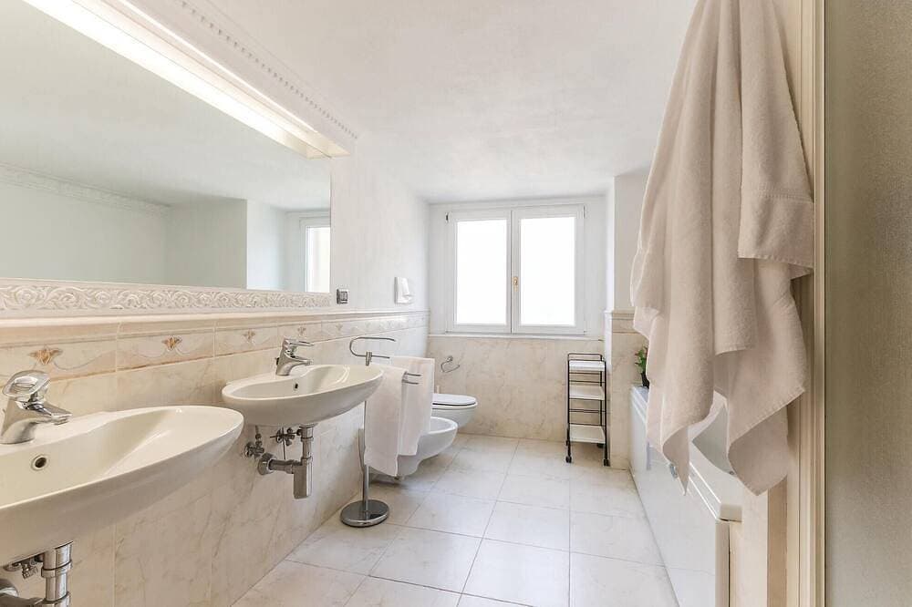 Foto 6 von 29: Stunning apartment in Rapallo Ge with swimming pool
