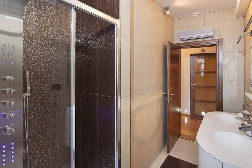 Foto 8 von 26: Charmante Villa Diora mit Swimmingpool und Wellnessbereich