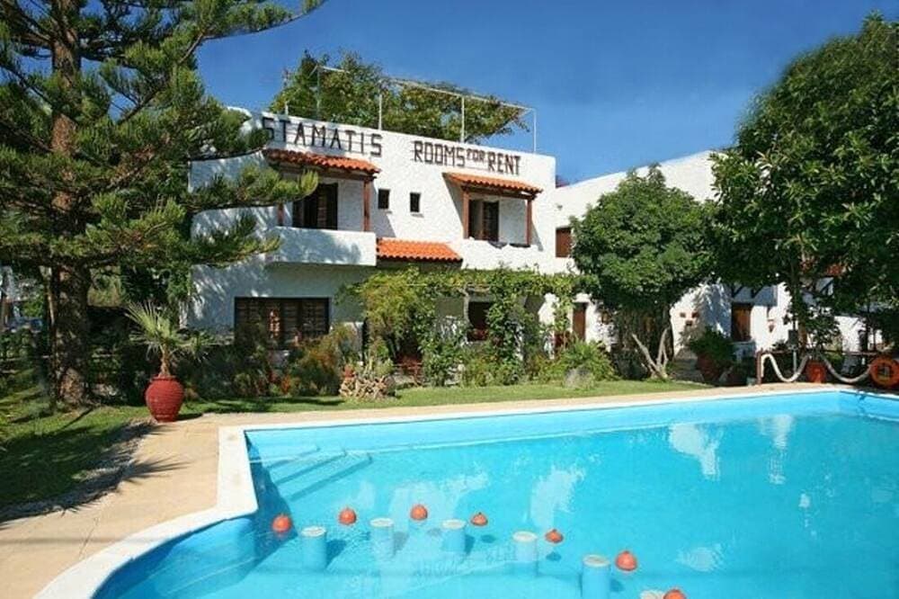 Summer Lodge Double Room D - long stay 1