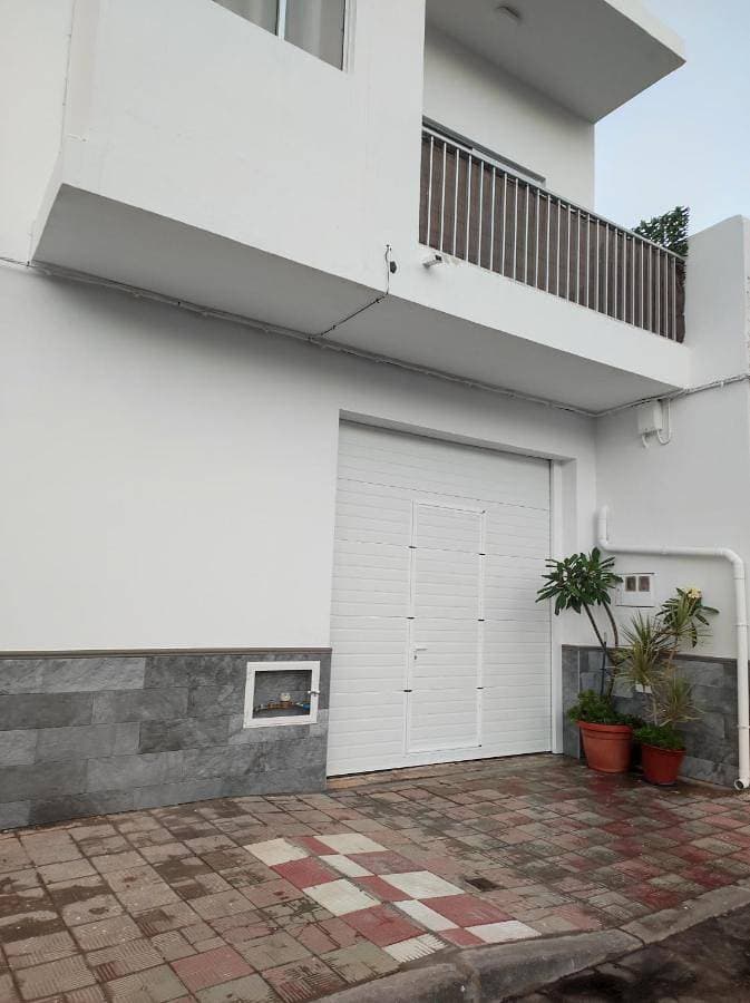 Foto 2 von 48: Three-Bedroom House