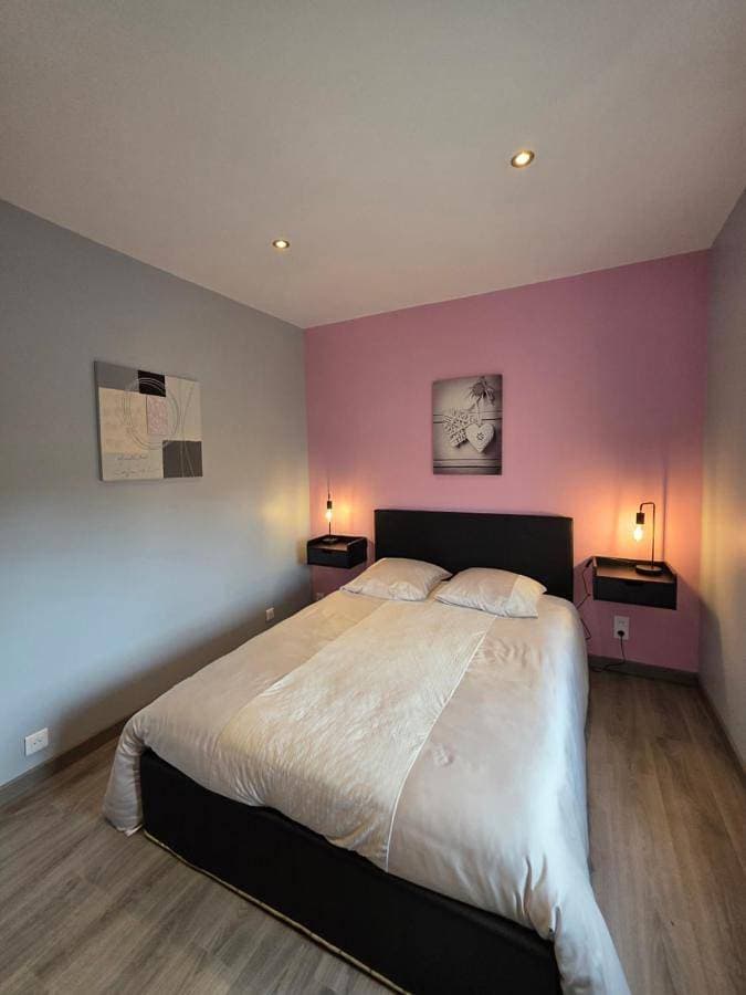 Foto 4 von 5: Double Room with Shared Bathroom
