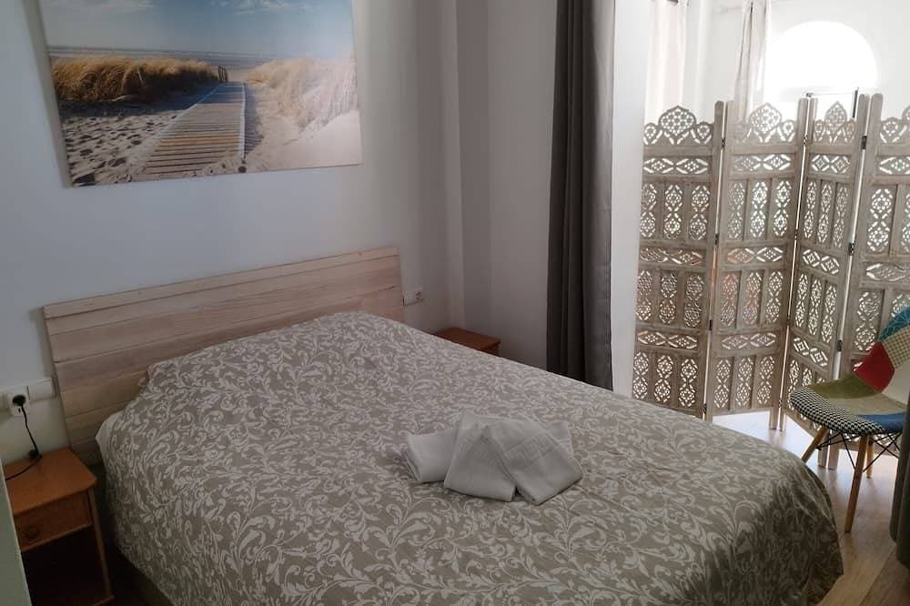 Foto 2 von 21: Trendy & cozy apartment with very nice views and a fantastic swimming pool.