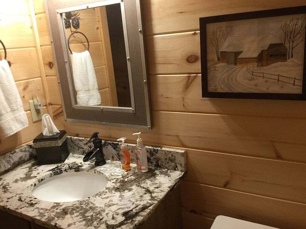 Foto 5 von 49: Luxus-Blockhaus - feines Kabinenleben!