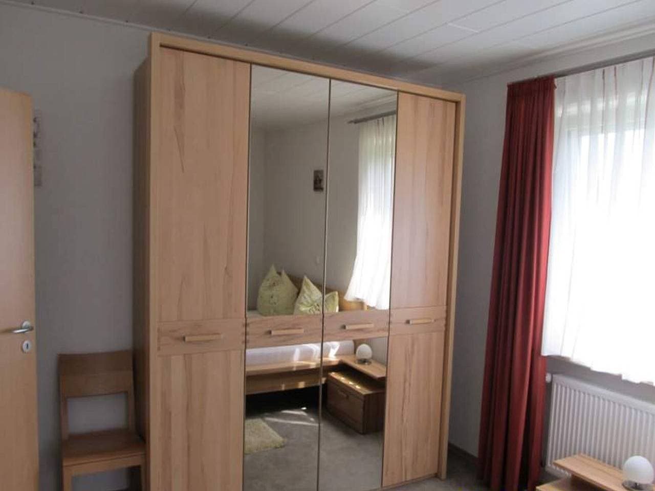 Foto 10 von 14: Ferienwohnung '4, 50qm' mit Seeblick, privaten Balkon und Wi-Fi