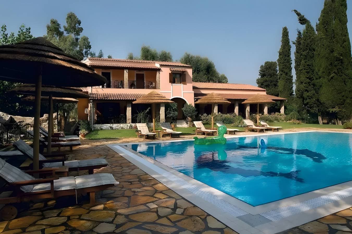 Foto 3 von 20: Apartment 'Corfu Club Maisonette 3' mit Gemeinschaftspool, WLAN und Klimaanlage
