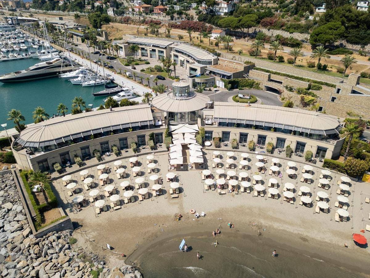 Hotel Riviera dei Fiori 1