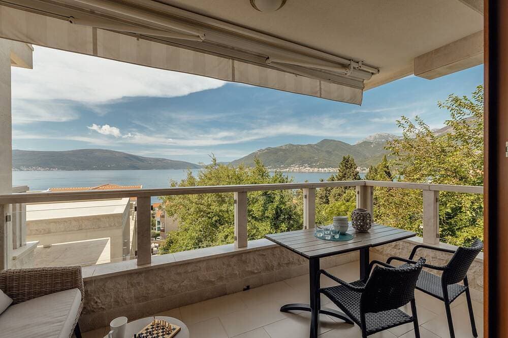 Luxury apartment with sea view 10 mn from the beach 1
