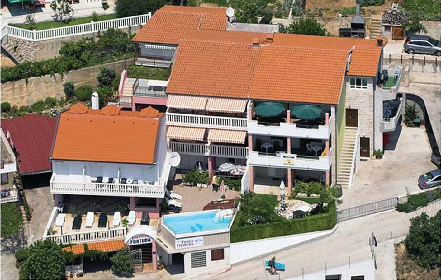 Foto 2 von 27: Gemütliche Ferienwohnung mit Pool, WLAN und Garage – 2,5 km vom Strand entfernt!