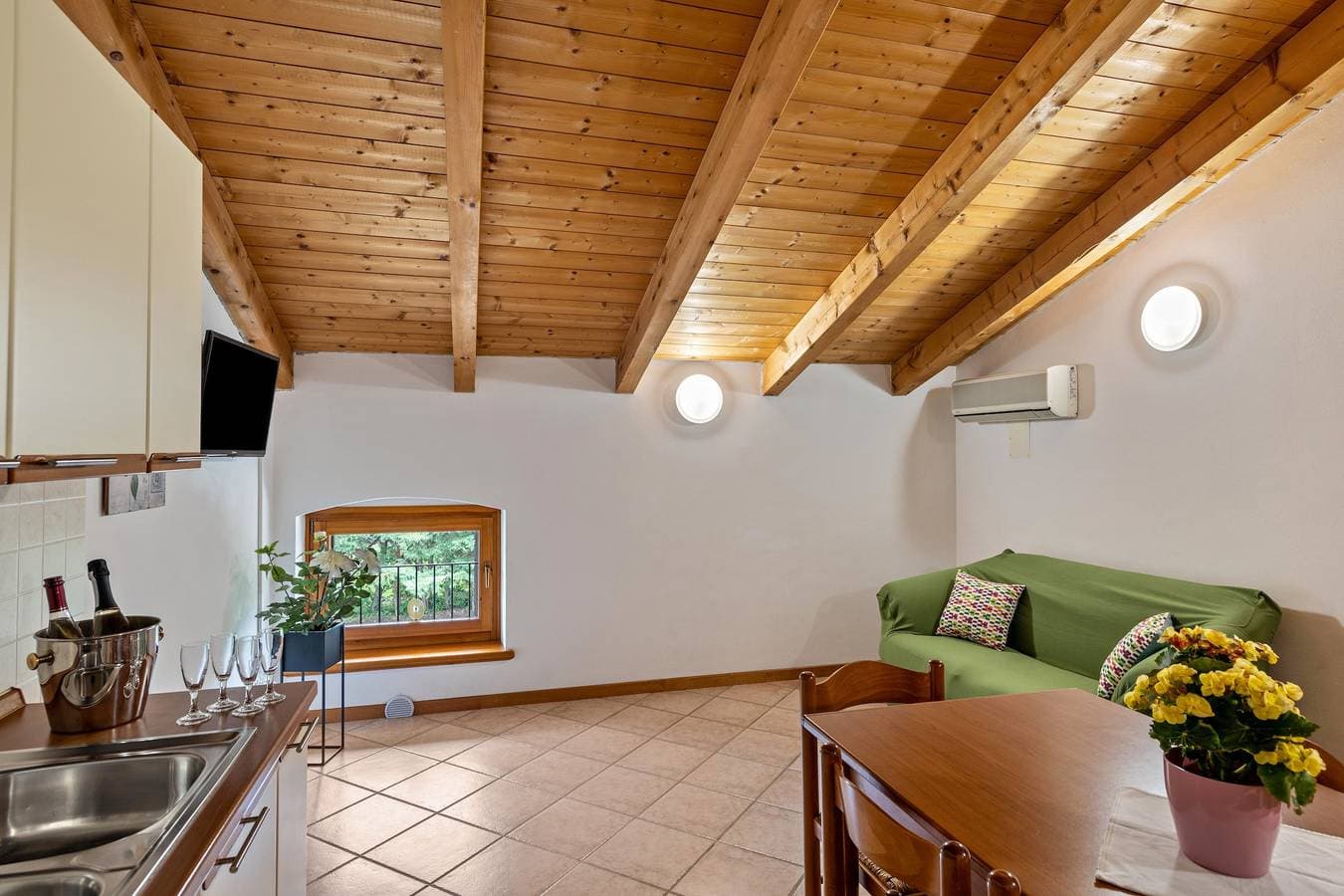 Foto 11 von 30: Ferienwohnung "Agriturismo Colombare Teboi Trilo" mit Bergblick, Gemeinschaftspool und WLAN