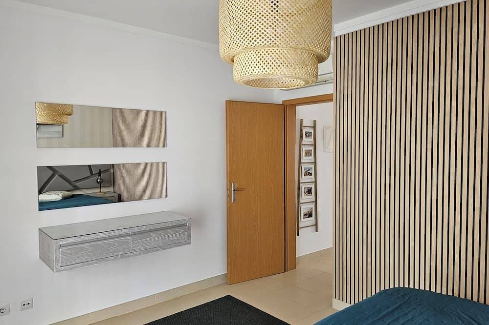 Foto 6 von 30: Amazing & Modern Apartment in Cabanas Beach with direct pool access (Sleeps 4)