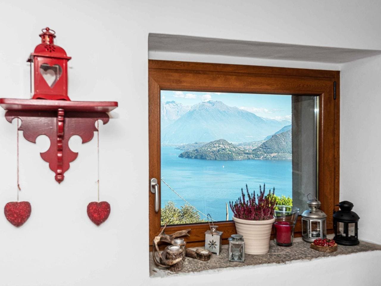 Foto 11 von 37: Ferienhaus 'Casa Bianca' mit Seeblick, privater Terrasse und WLAN